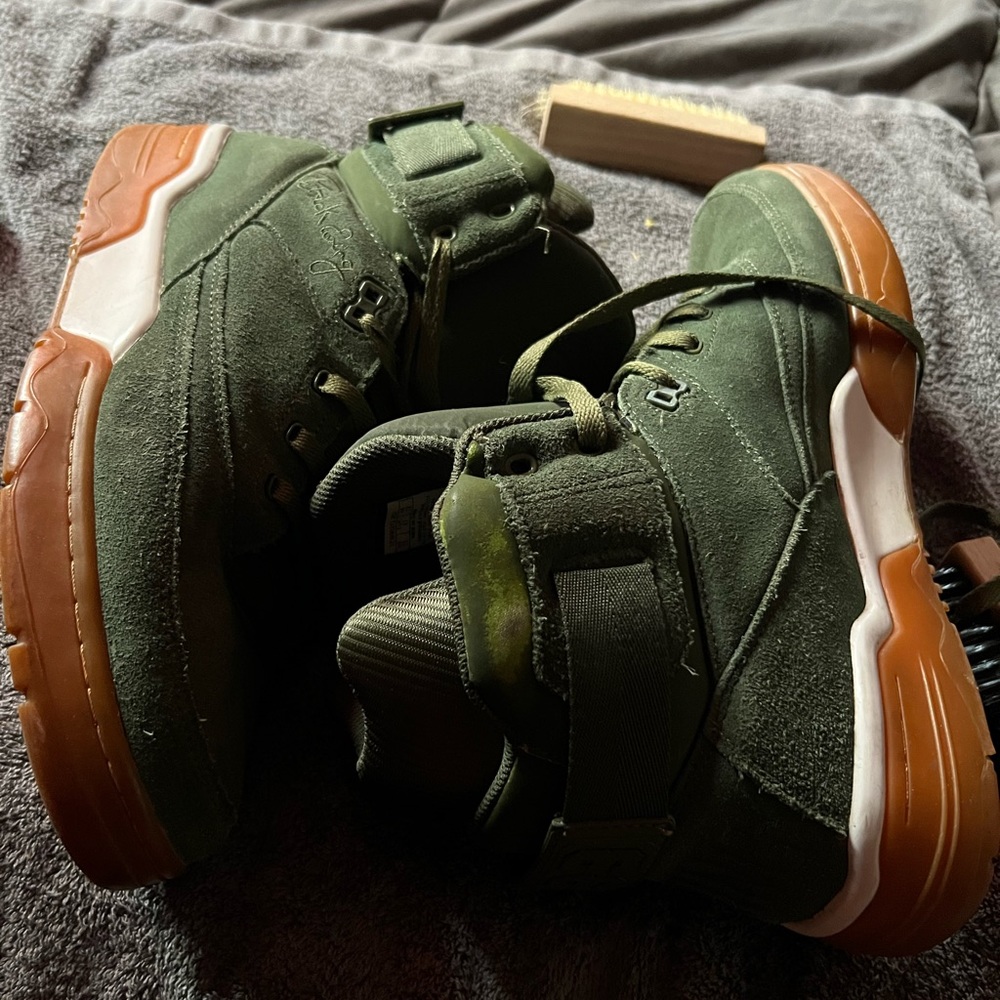 Patrick Ewing - image 4